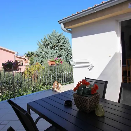 In Porec/istrien 10277 Apartment
